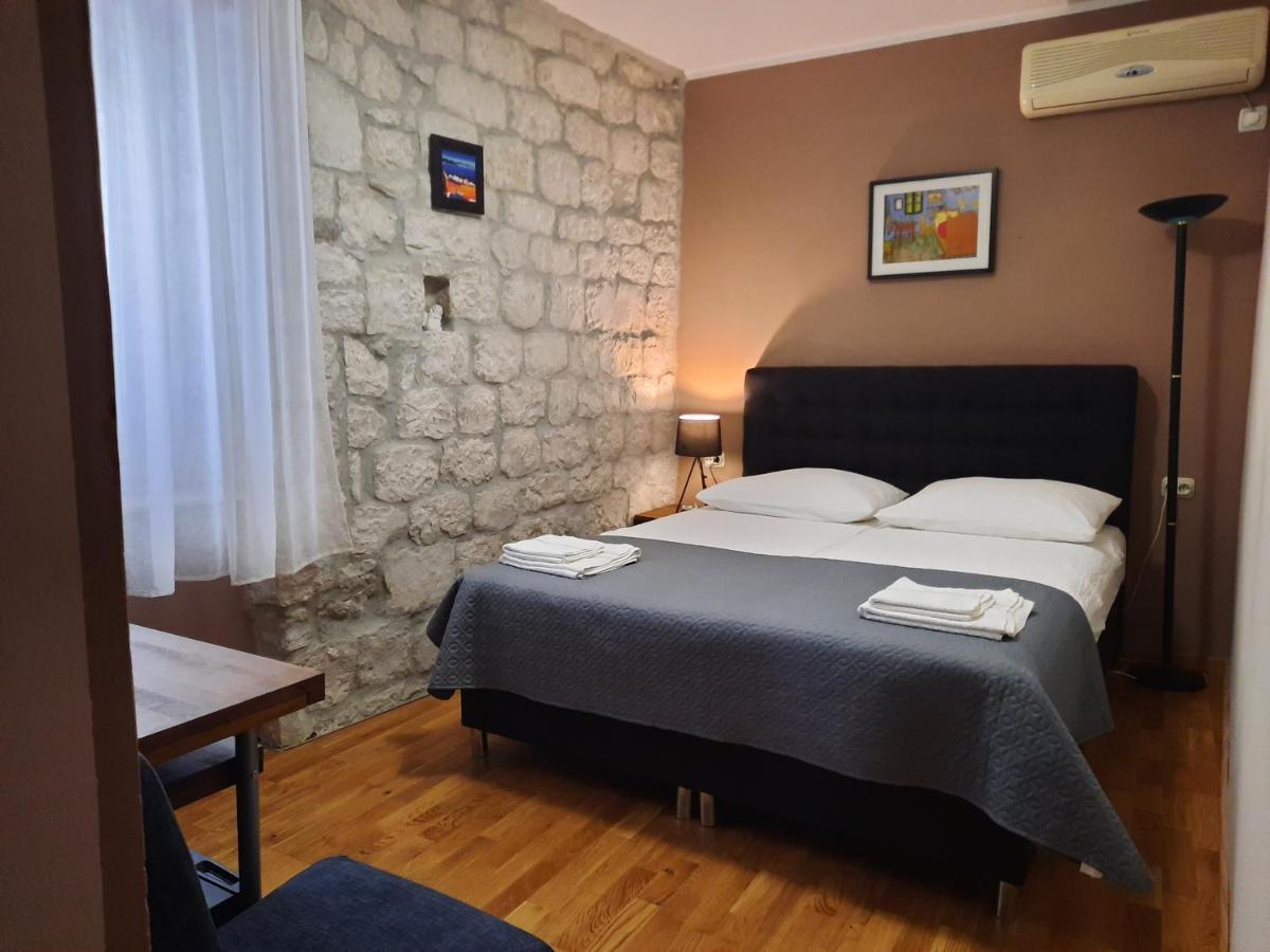 Carol Rooms Trogir Dış mekan fotoğraf