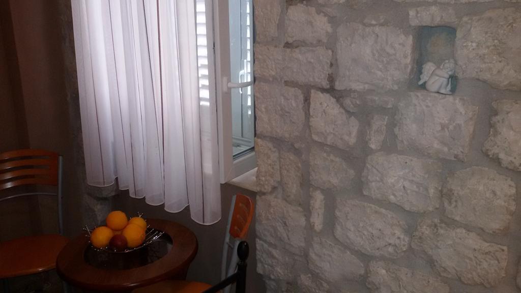 Carol Rooms Trogir Dış mekan fotoğraf