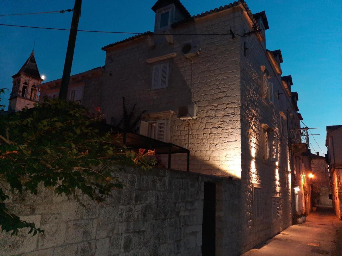 Carol Rooms Trogir Dış mekan fotoğraf