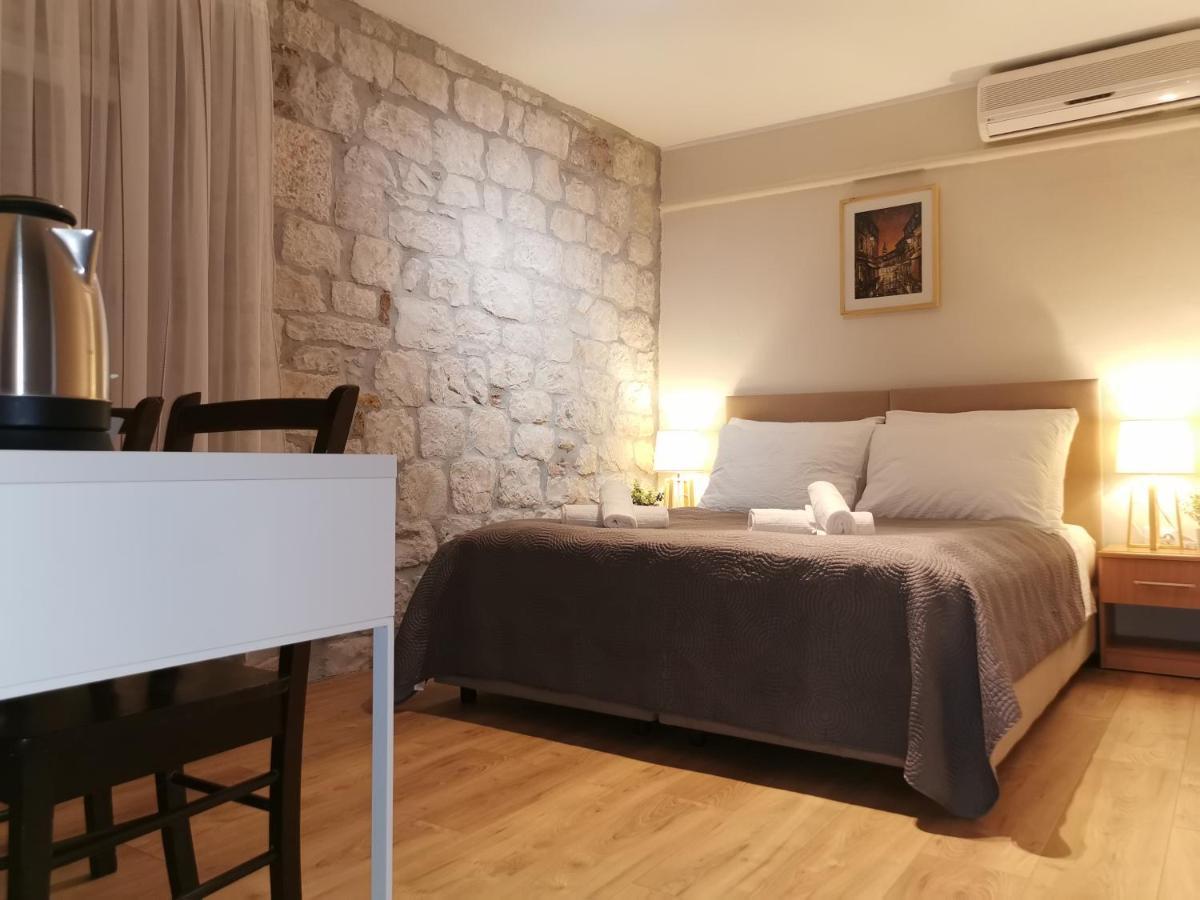 Carol Rooms Trogir Dış mekan fotoğraf