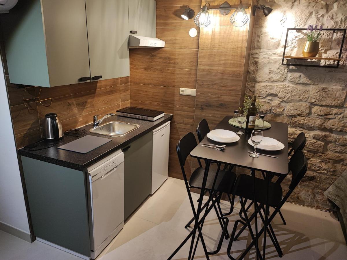 Carol Rooms Trogir Dış mekan fotoğraf