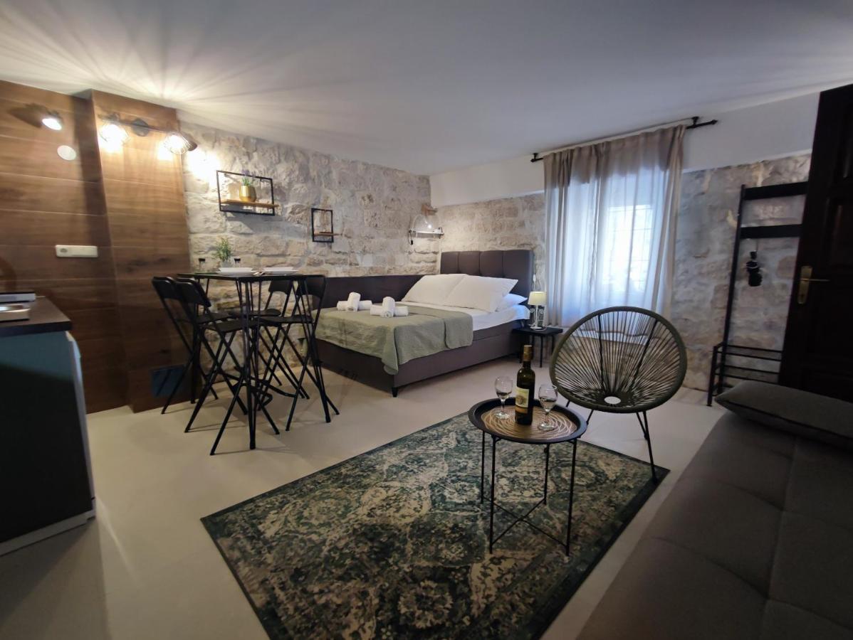 Carol Rooms Trogir Dış mekan fotoğraf