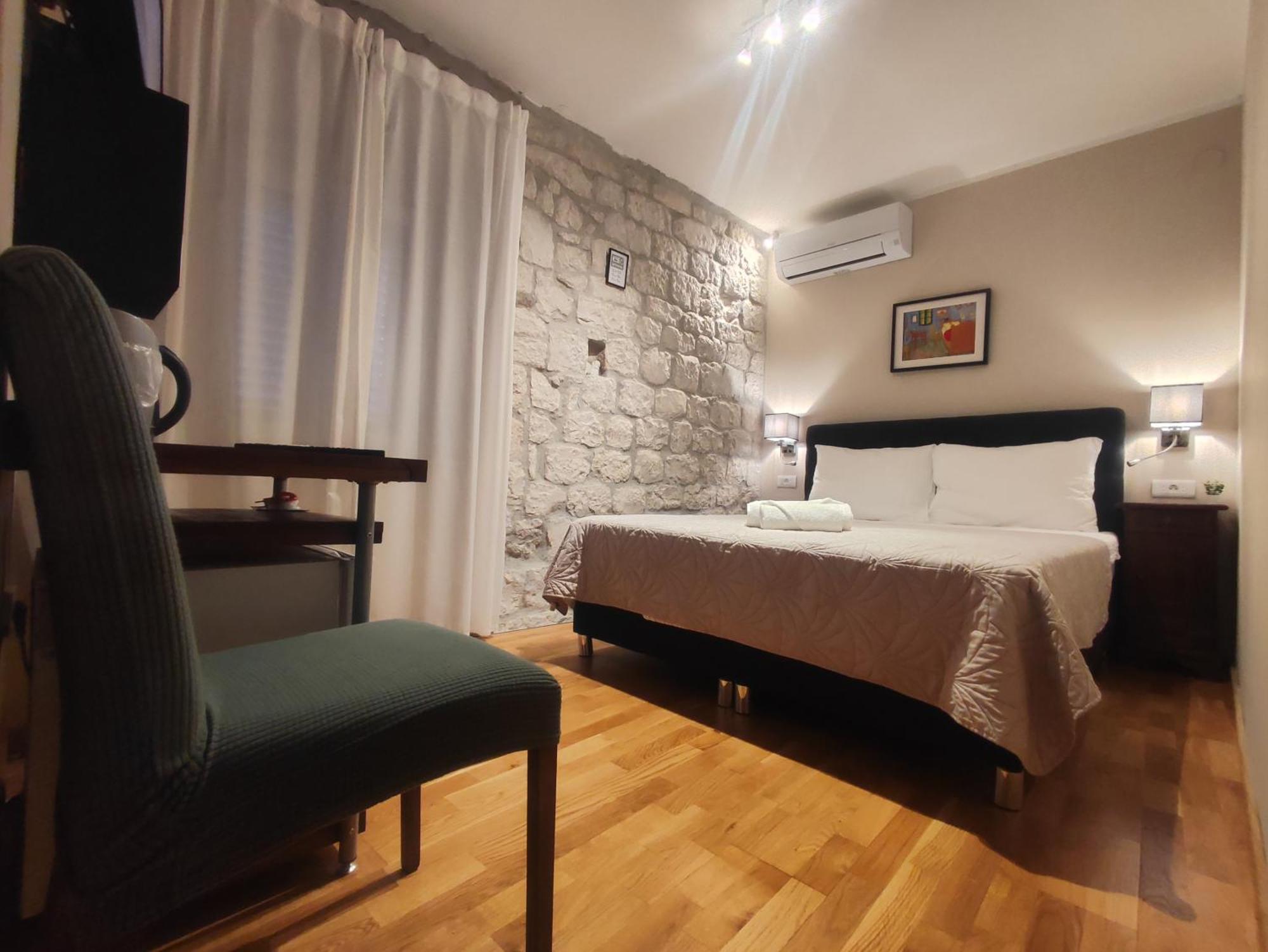 Carol Rooms Trogir Dış mekan fotoğraf