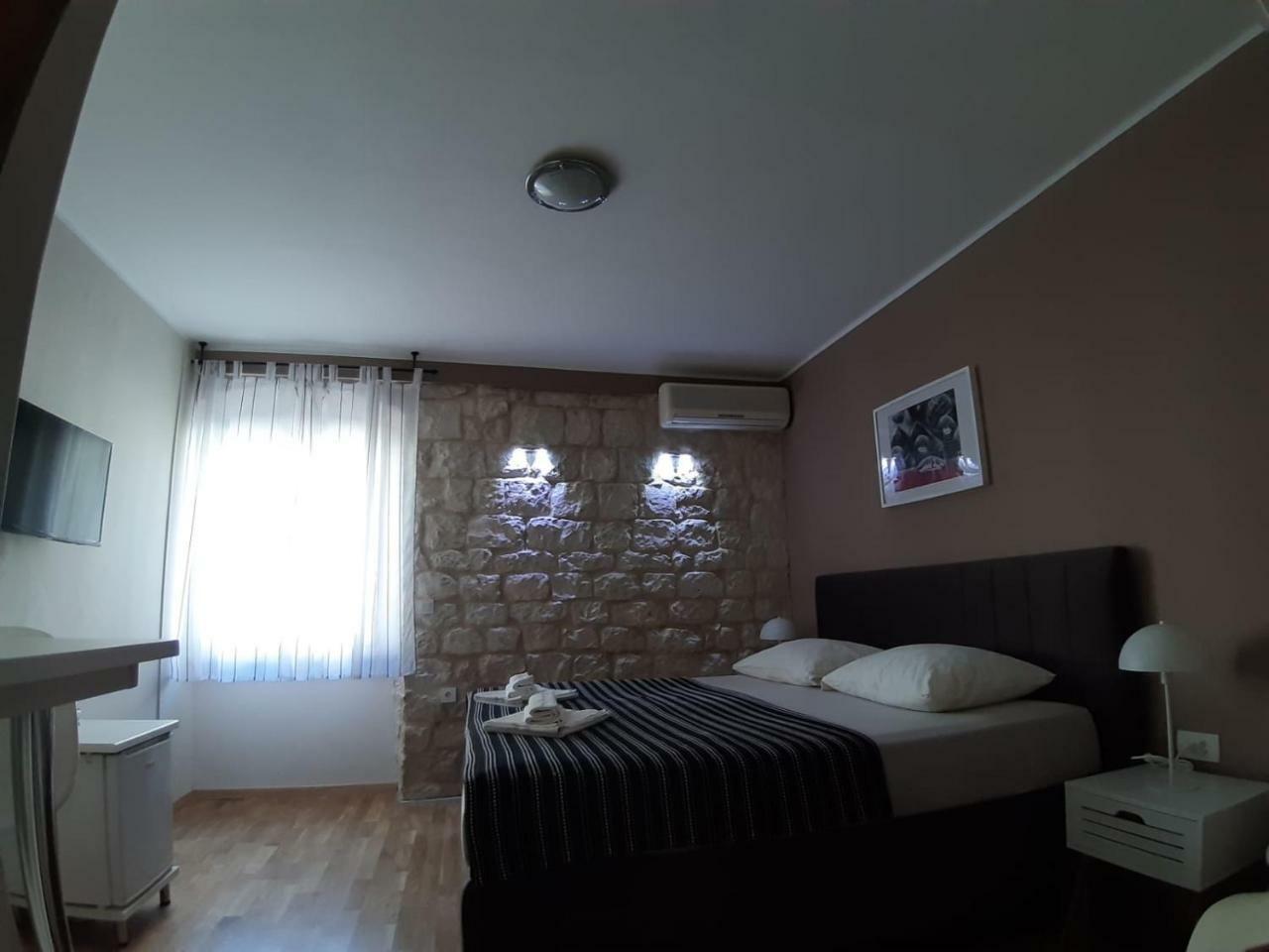Carol Rooms Trogir Dış mekan fotoğraf