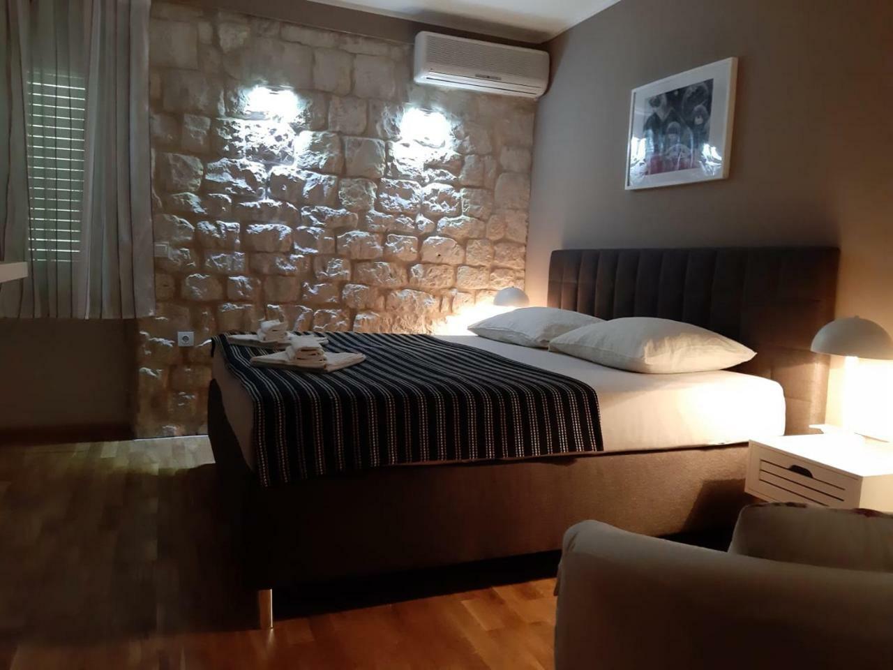 Carol Rooms Trogir Dış mekan fotoğraf