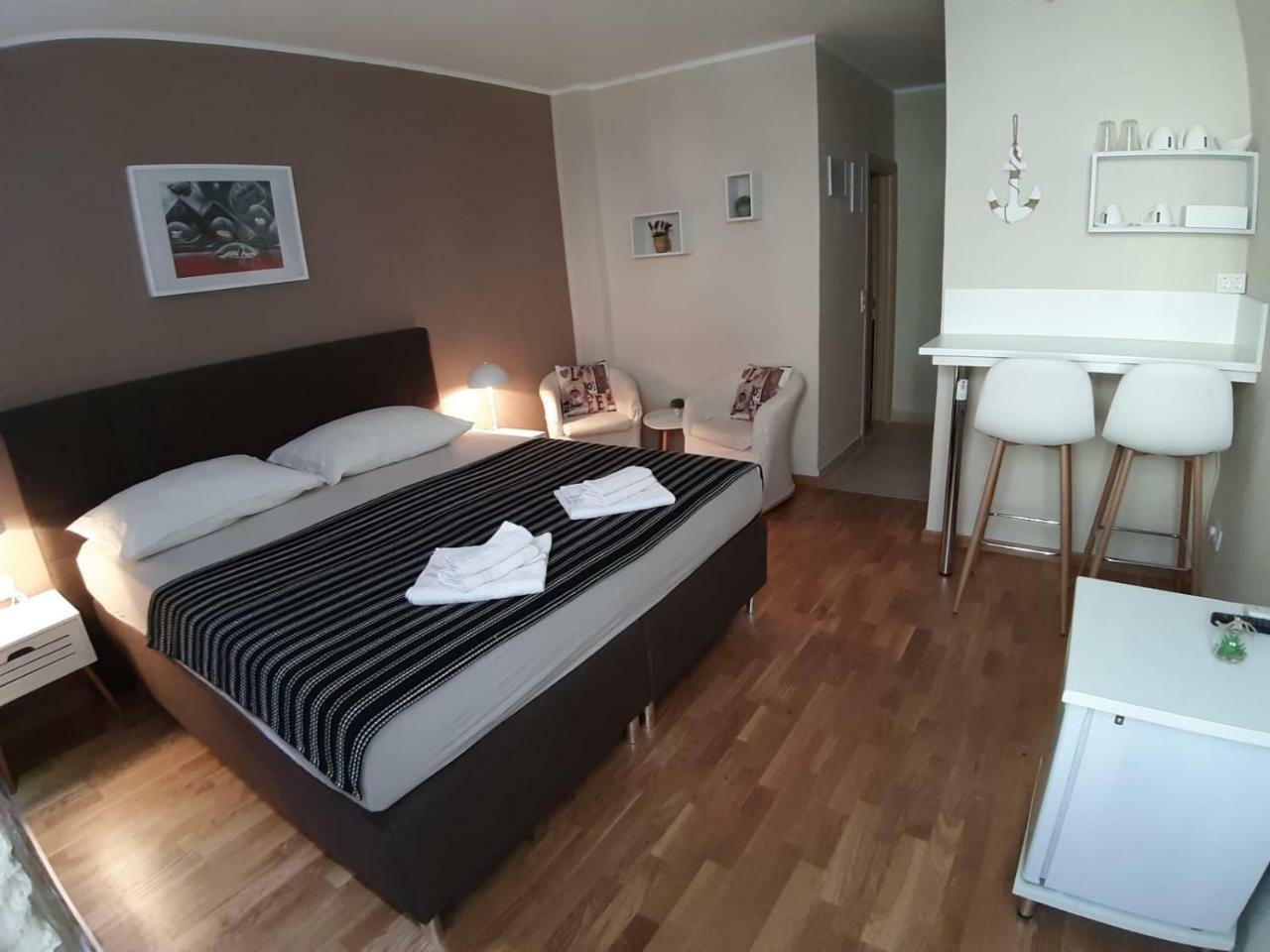Carol Rooms Trogir Dış mekan fotoğraf